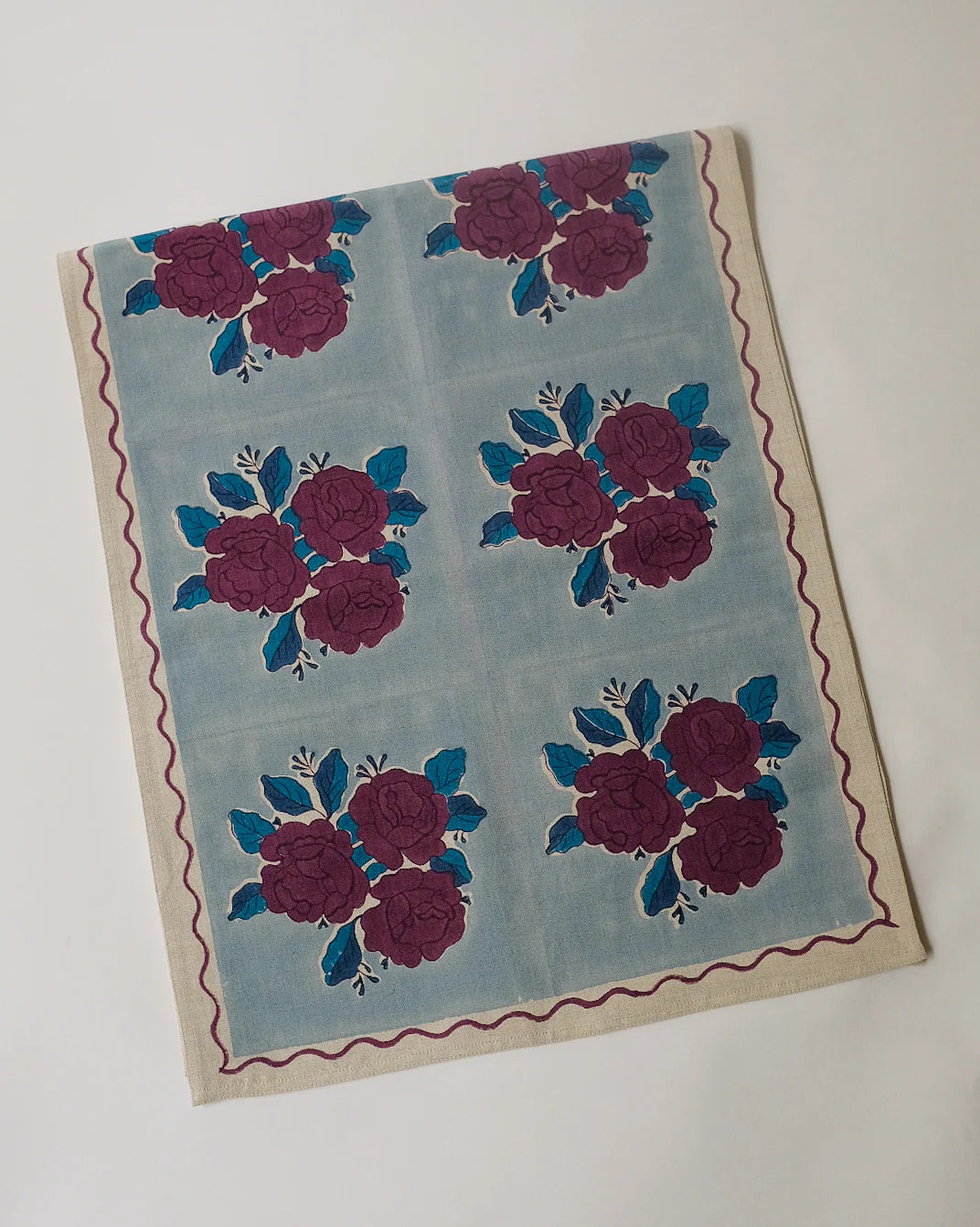 Sara Table Runner
