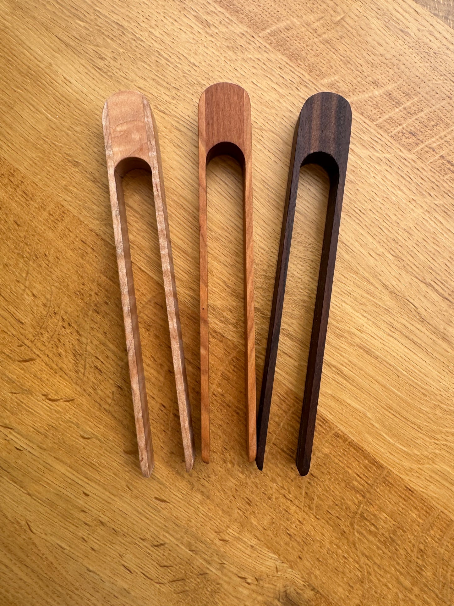 Tongs