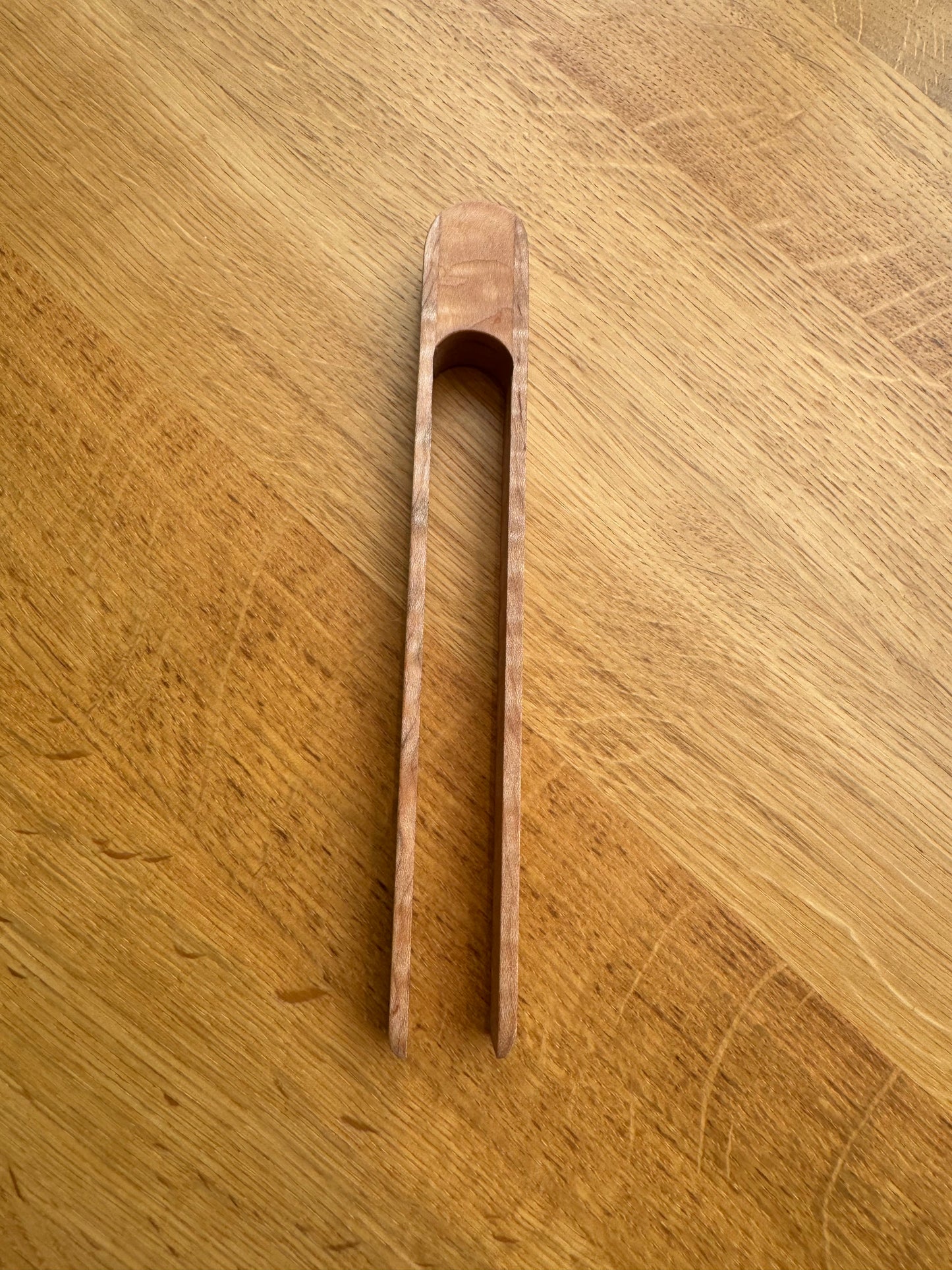 Tongs