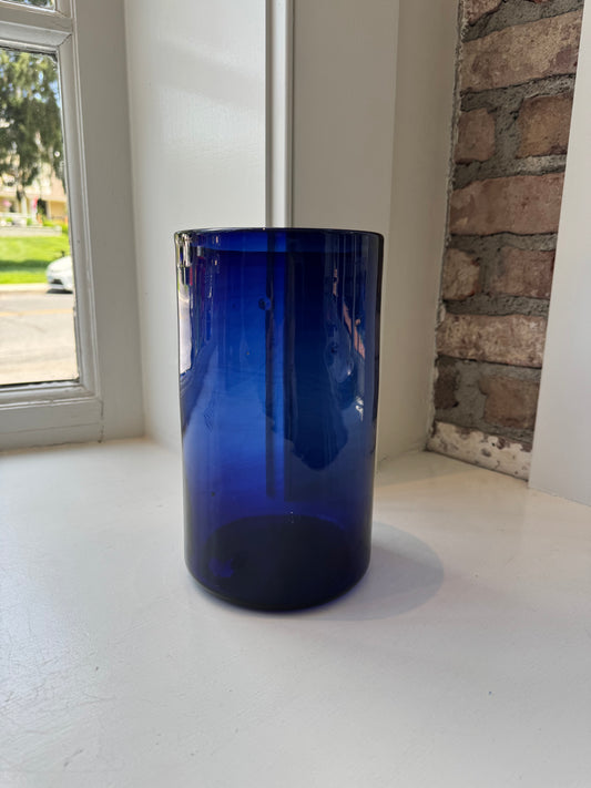 Droit Vase