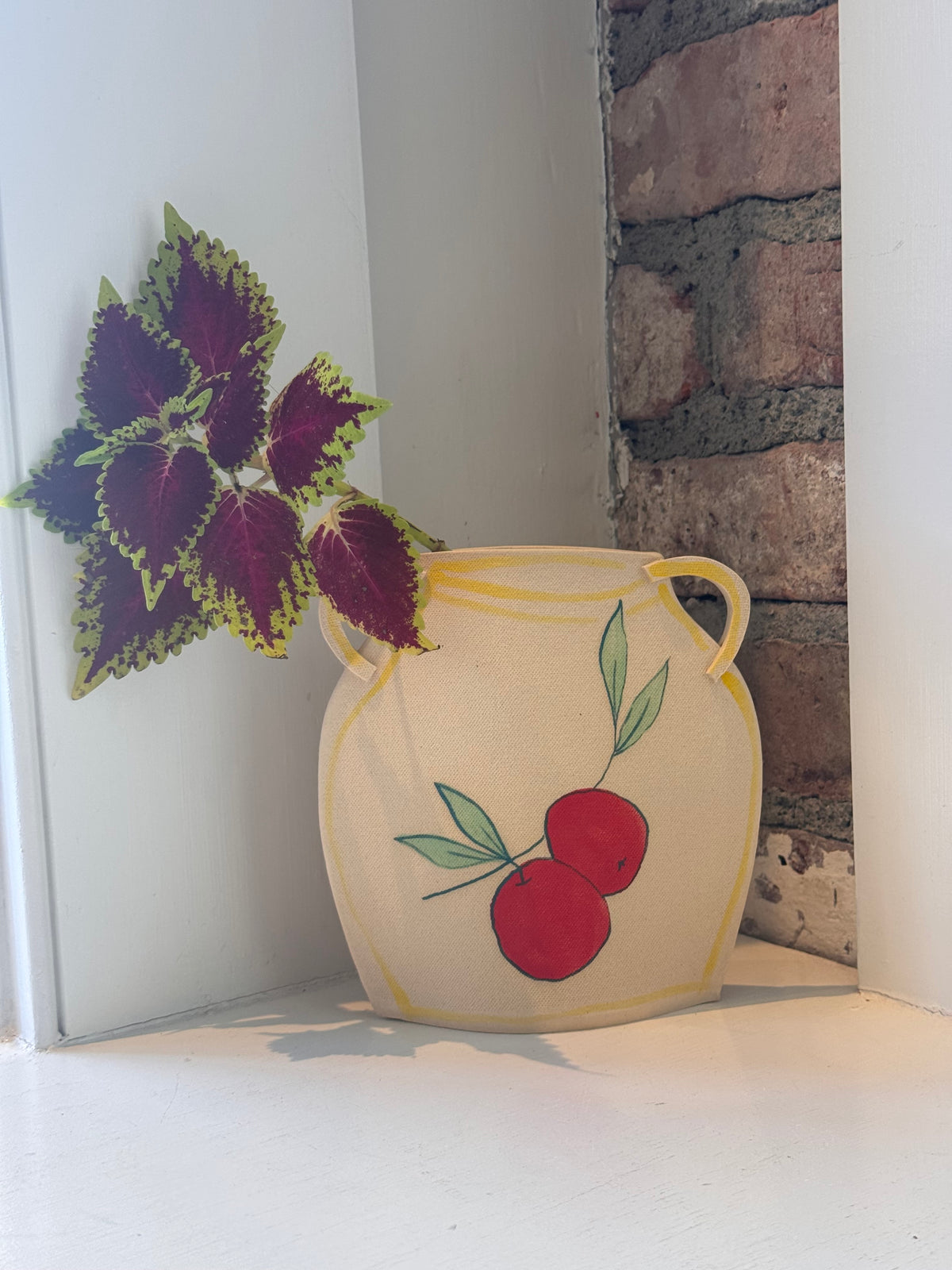 Apple Vase