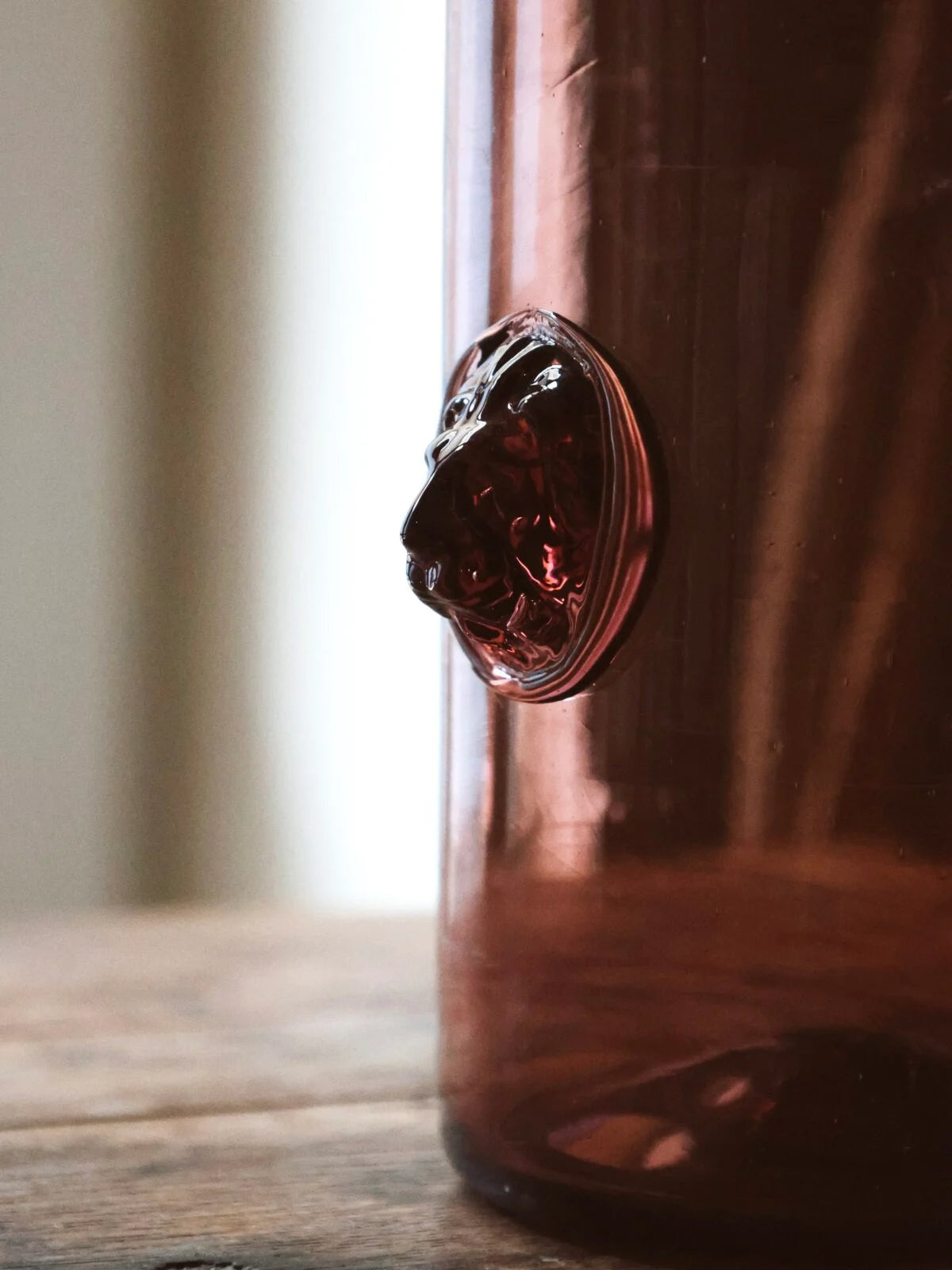 Vase Lion Rasberry